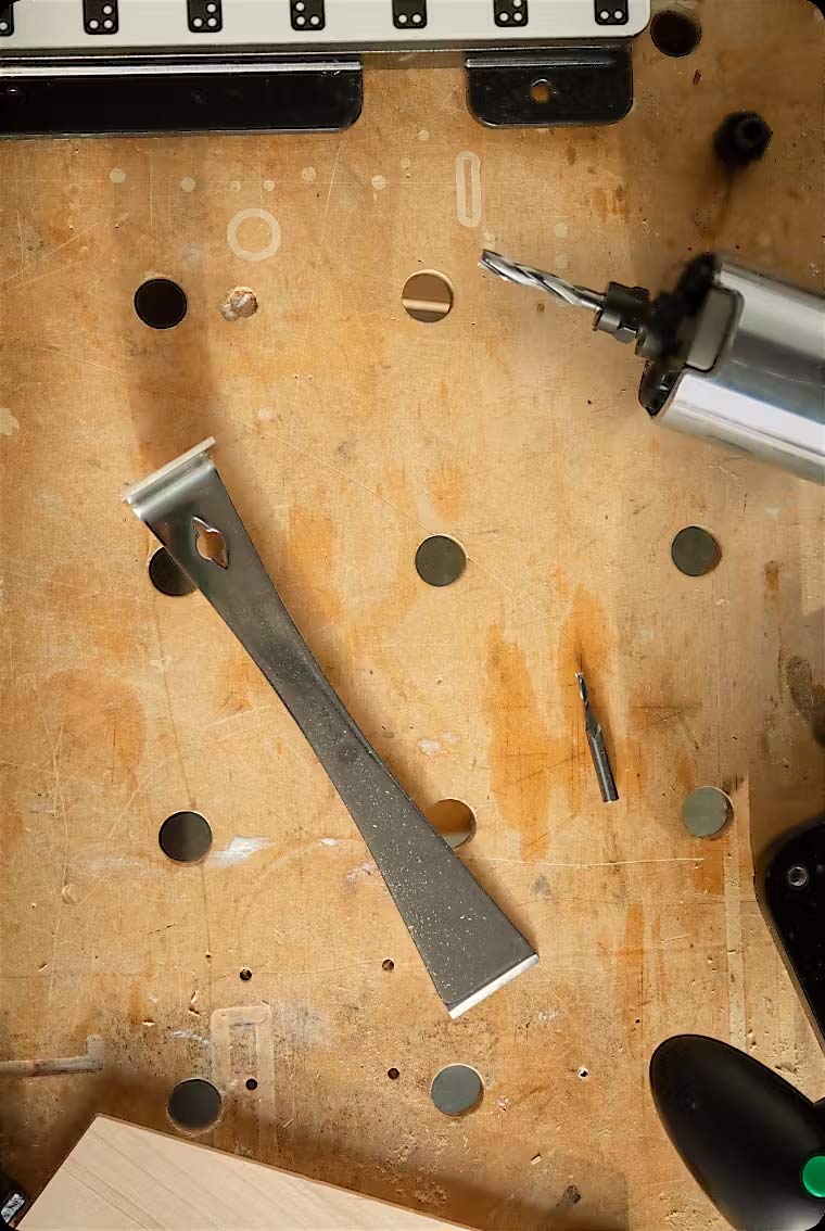 041eefdf-5e13-48d7-9dc5-2b84d79df280_shaper_prybar