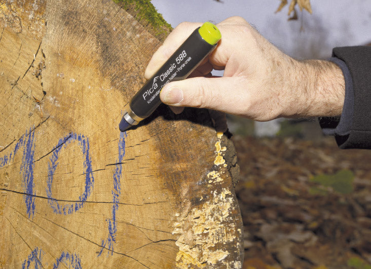 588_crayon-holder_use-1_web