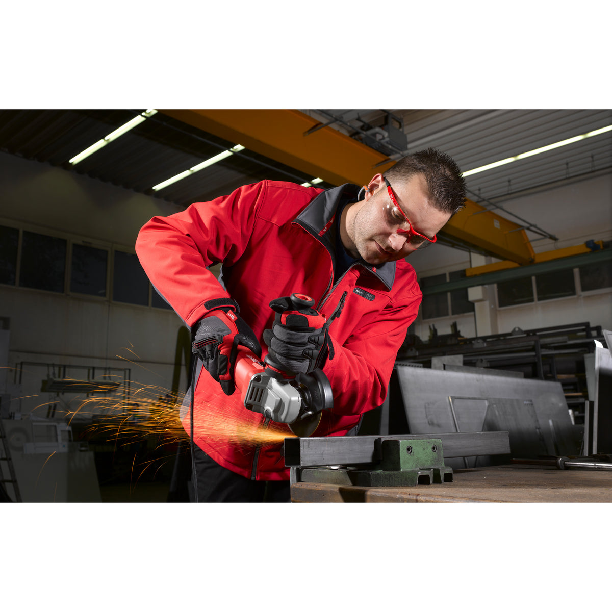 Milwaukee Winkelschleifer AGV10 - Produktbild 9