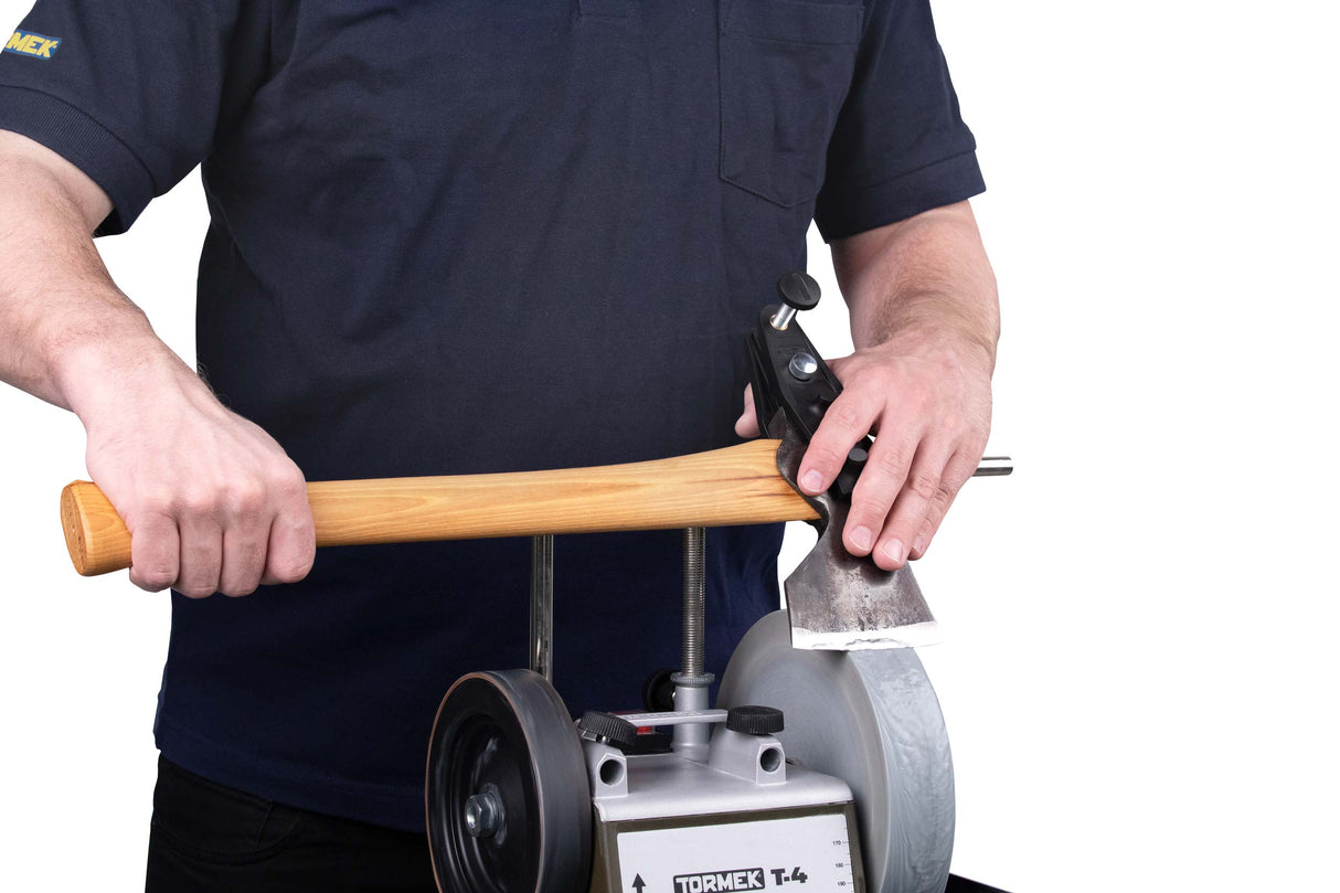 AX-40_Axe_Jig_in_use_Bushcraft_web