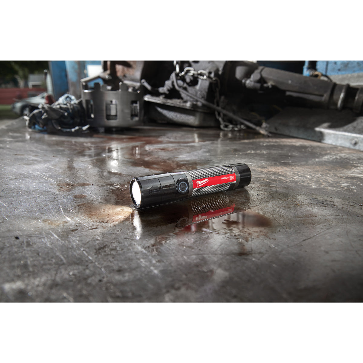 Milwaukee USB Akku-Taschenlampe L4FMLED - Produktbild 10
