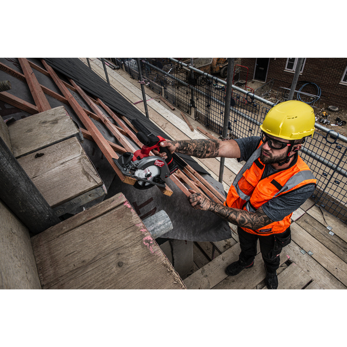 Milwaukee M12 FUEL™ Akku-Handkreissäge M12FCS442 - Produktbild 8