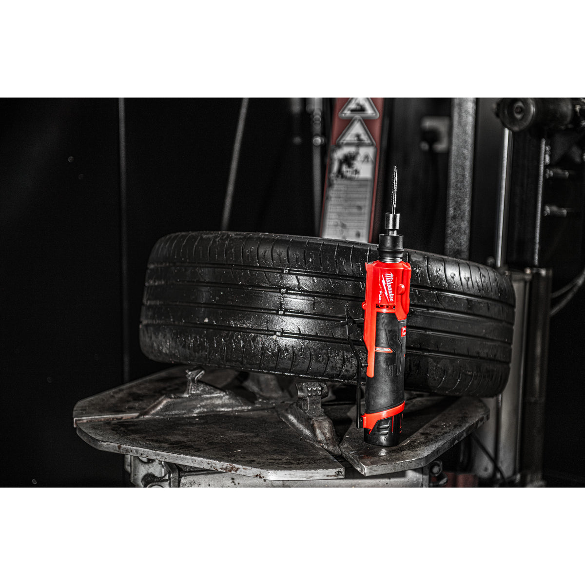 Milwaukee M12 FUEL™ Akku-Reifenaufraugerät M12FTB - Produktbild 11
