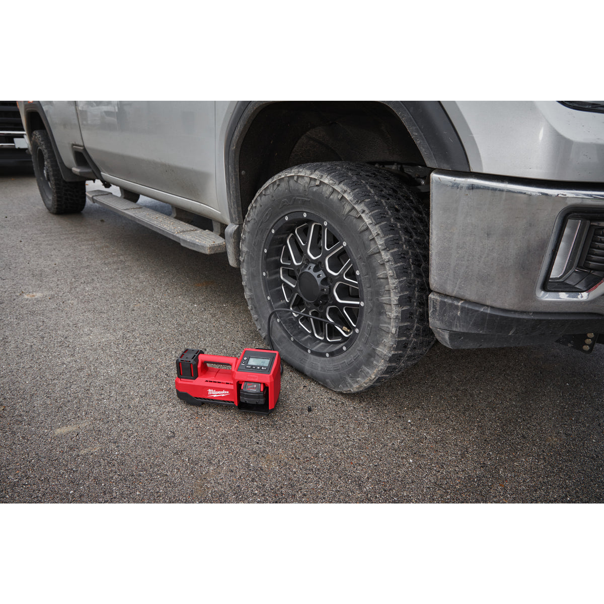 Milwaukee M18™ Akku-Kompressor M18BI - Produktbild 10