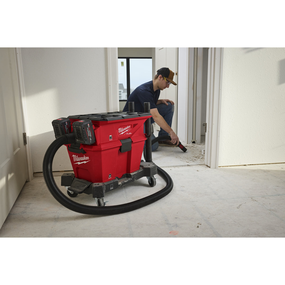Milwaukee M18 FUEL™ 2 x 18 V Akku-L-Klasse-Staubsauger 23 L M18F2VC23LG2 - Produktbild 10