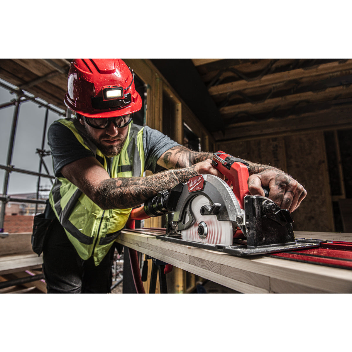 Milwaukee M18 FUEL™ Akku-Kreissäge M18FCS66GR3 - Produktbild 5