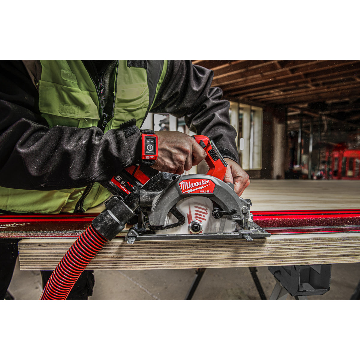 Milwaukee M18 FUEL™ Akku-Handkreissäge M18FCSDC165 - Produktbild 11