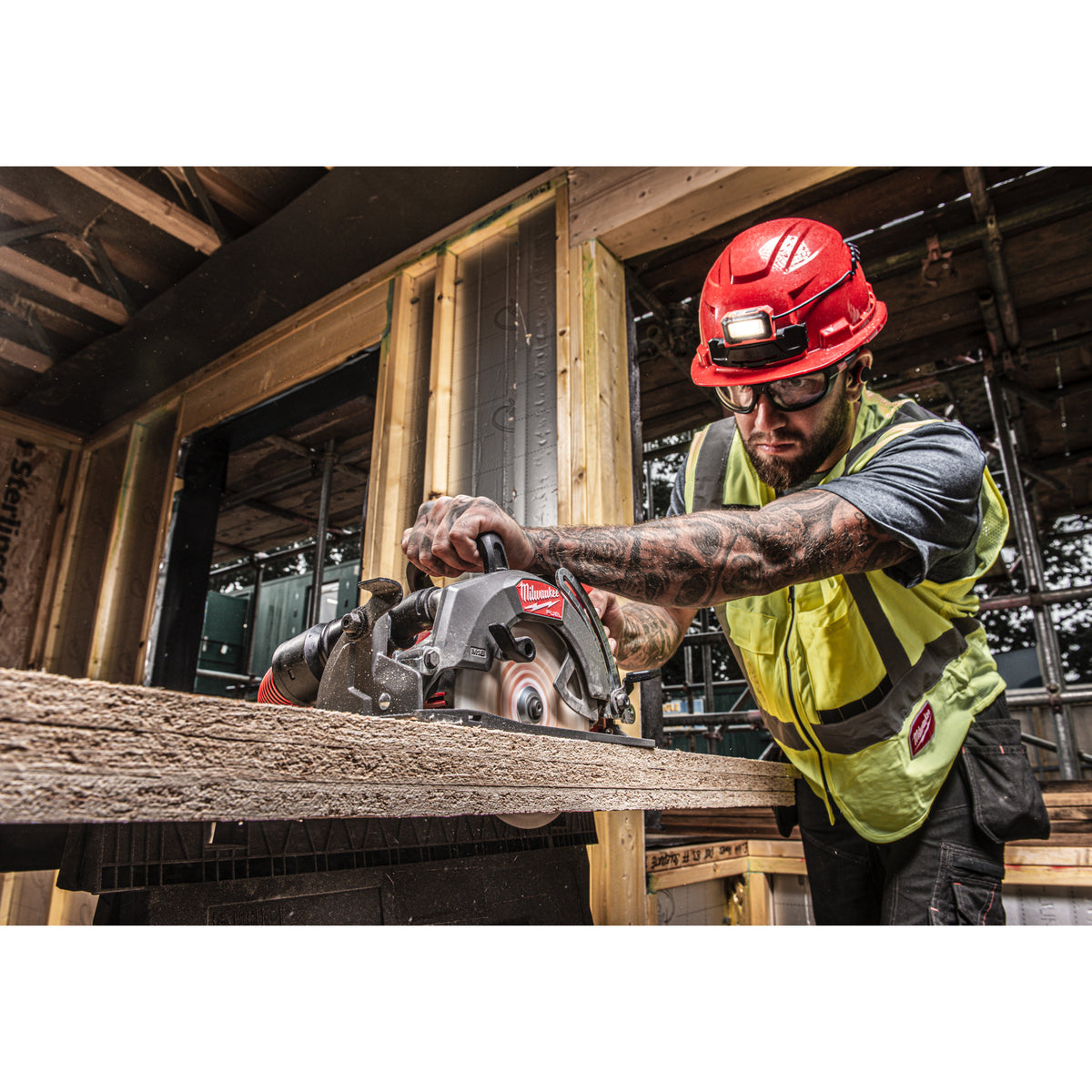 Milwaukee M18 FUEL™ Akku-Handkreissäge M18FCSRH662 - Produktbild 7