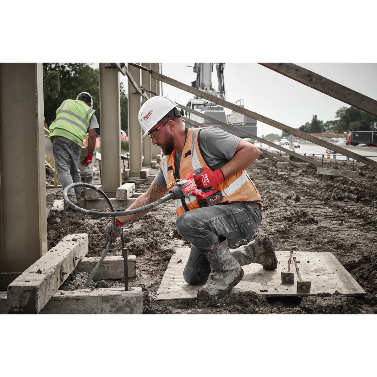 Milwaukee M18 FUEL™ Akku-Betonrüttler M18FCVN24 - Produktbild 8