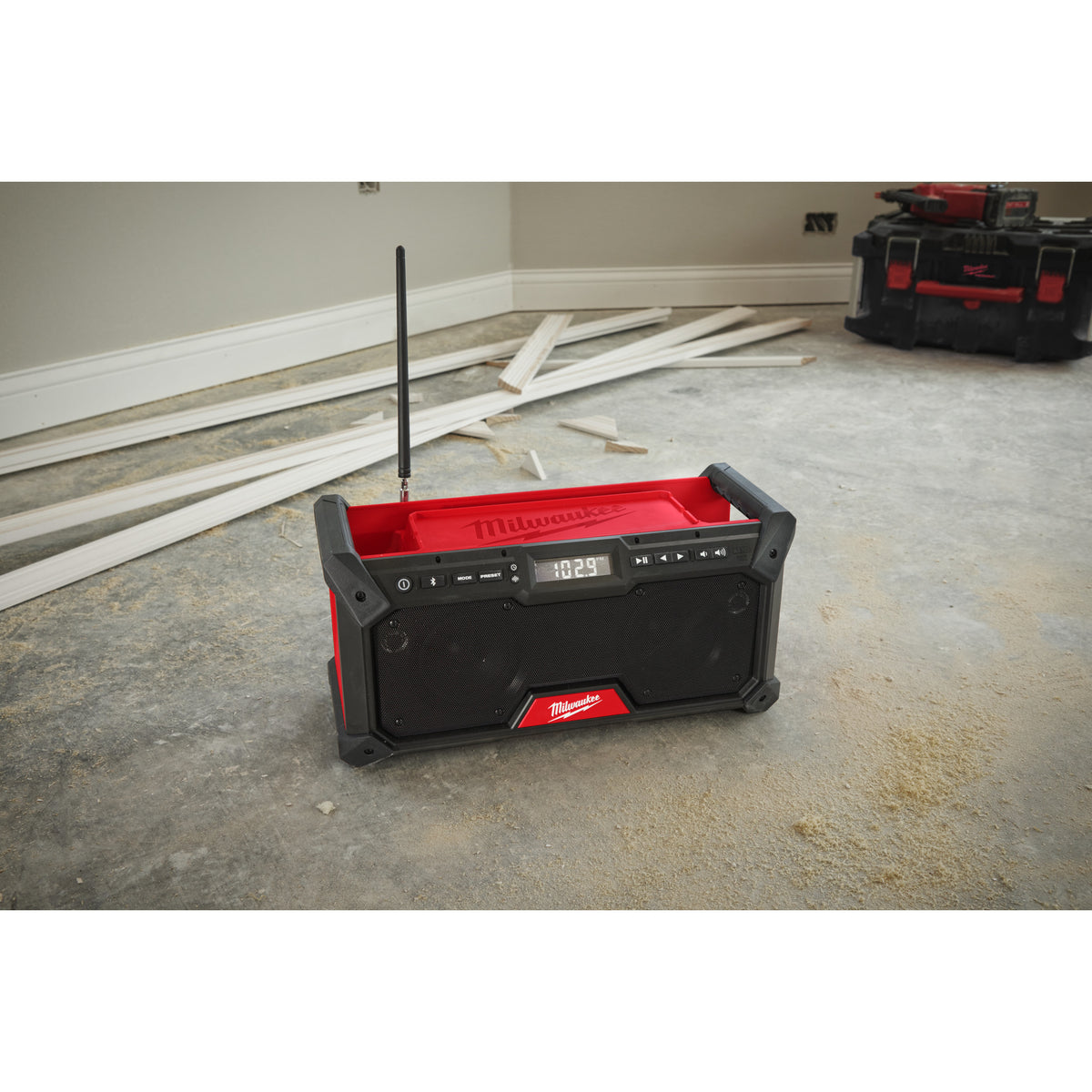 Milwaukee M18™ Akku-Baustellenradio DAB+ M18RADDAB+G2 - Produktbild 12