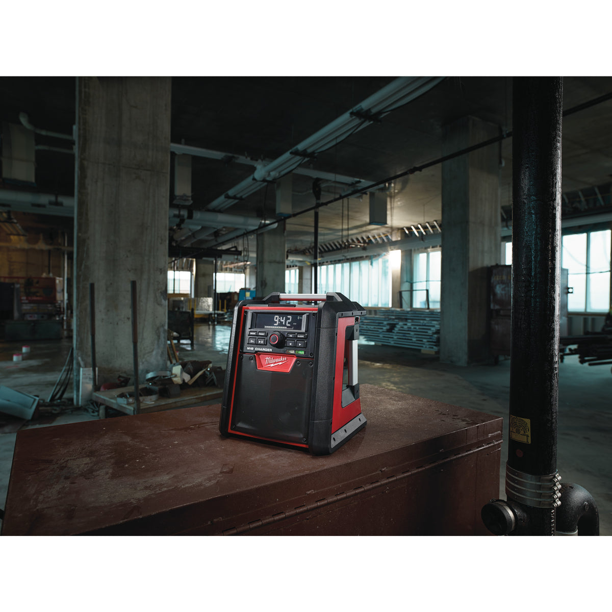 Milwaukee M18™ Netz-/Akku-Radio mit Ladefunktion M18RC - Produktbild 11