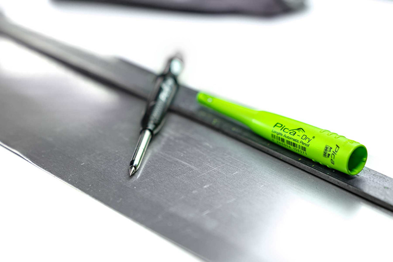 Metal-Set_Mood-1_web