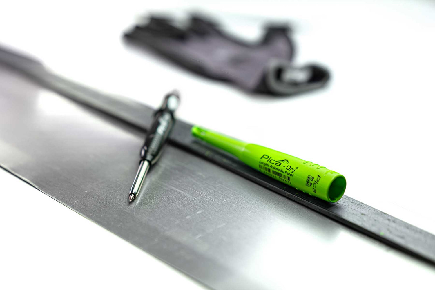 Metal-Set_Mood-2_web