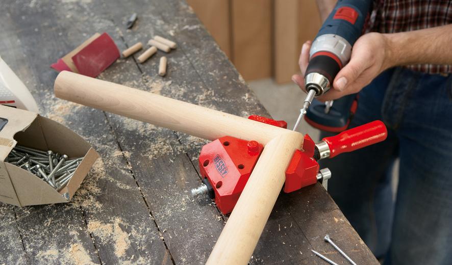 WS3_work_man_wood_round_1__c75