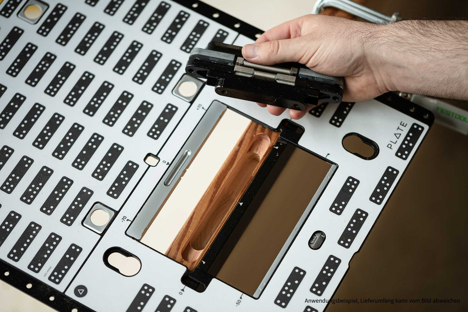 Web_Lifestyle_EdgeMortisingAdapter-2KwvXkfah4FkLn