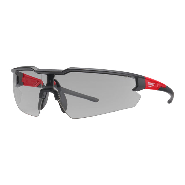 Milwaukee Schutzbrille grau kratzfest & beschlagfrei – Produktbild 1