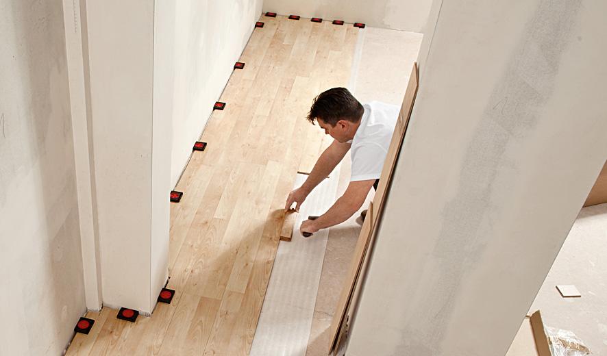 AV2_work_man_wood_1__c751