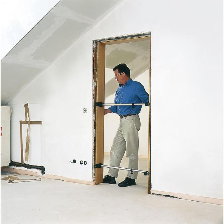 DV005-anwb_Tuerfuttermontagestrebe_TMS_0