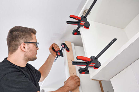 EZR_work_man_wood_3__100
