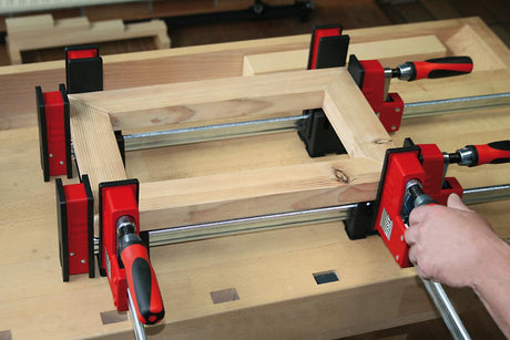 KP_work_man_wood_1__100