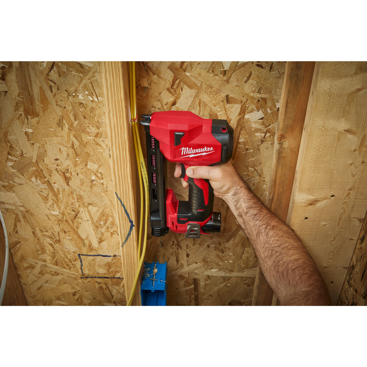 Milwaukee M12™ Bürstenloser Akku-Tacker M12BCST - Produktbild 10