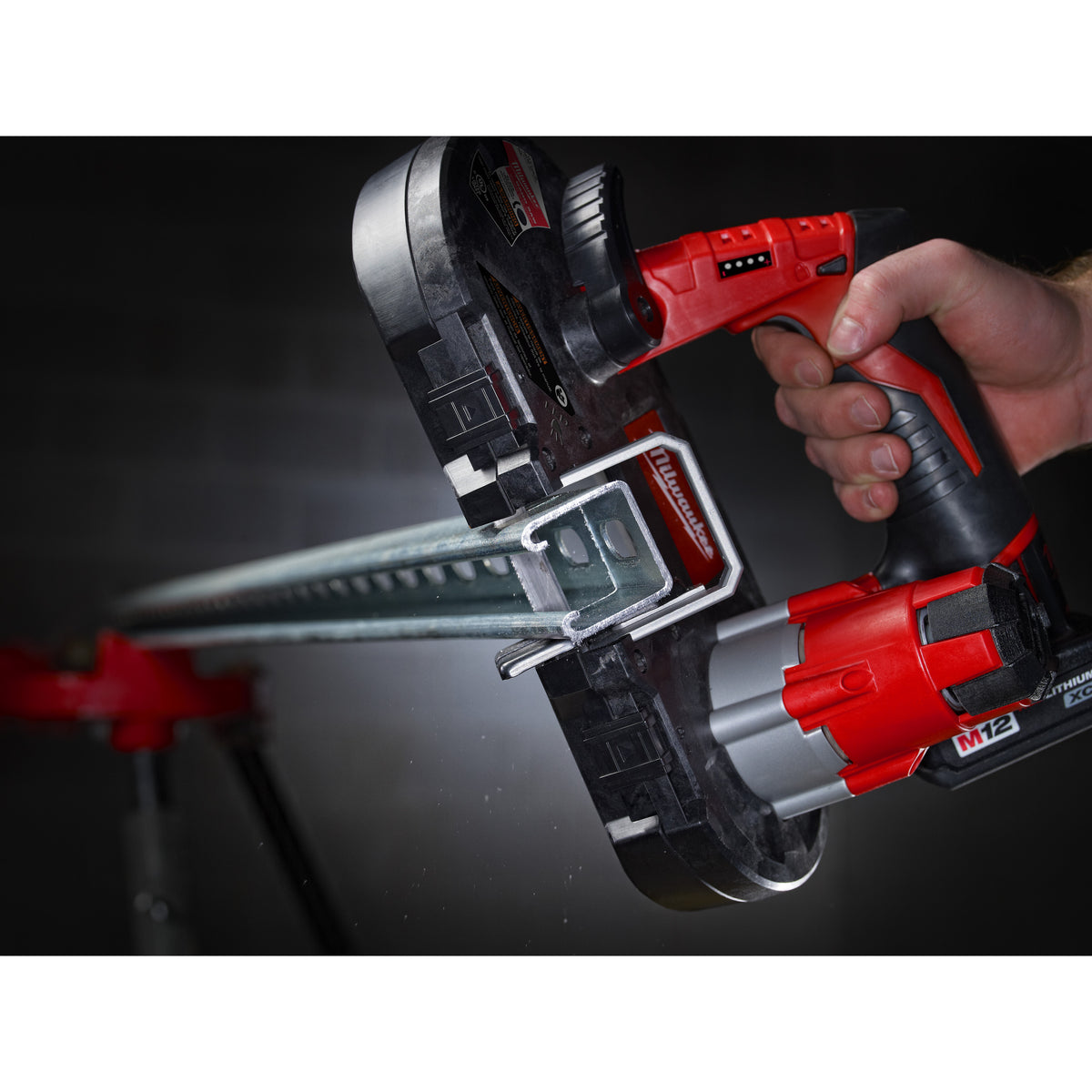 Milwaukee M12™ Akku-Bandsäge M12BS - Produktbild 8