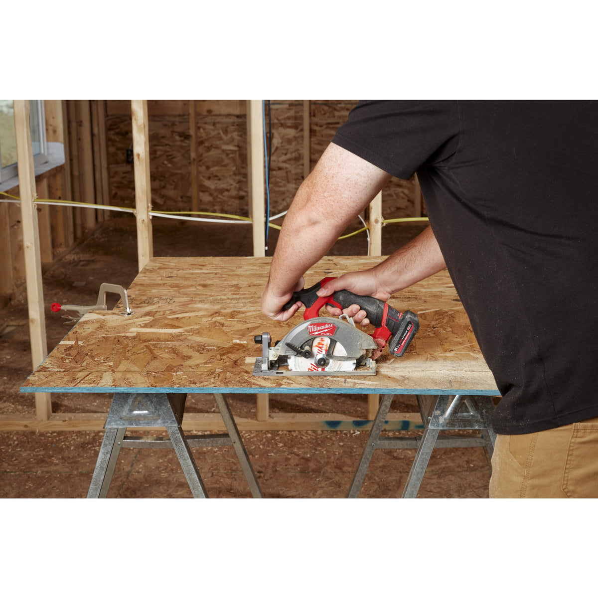 Milwaukee M12 FUEL™ Akku-Handkreissäge M12FCS442 - Produktbild 12