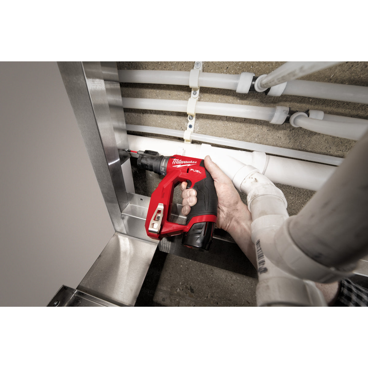 Milwaukee M12 FUEL™ Akku-Kompakt-Bohrschrauber mit Schnellwechselbohrfutter M12FDDXKIT - Produktbild 7