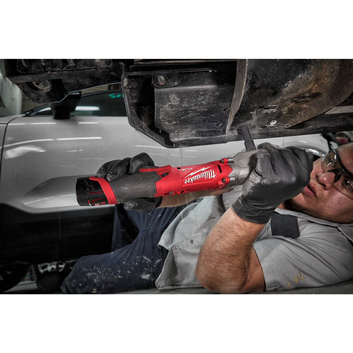 Milwaukee M12 FUEL™ 1/2"-Akku-Rechtwinkliger Schlagschrauber M12FRAIWF12 - Produktbild 10