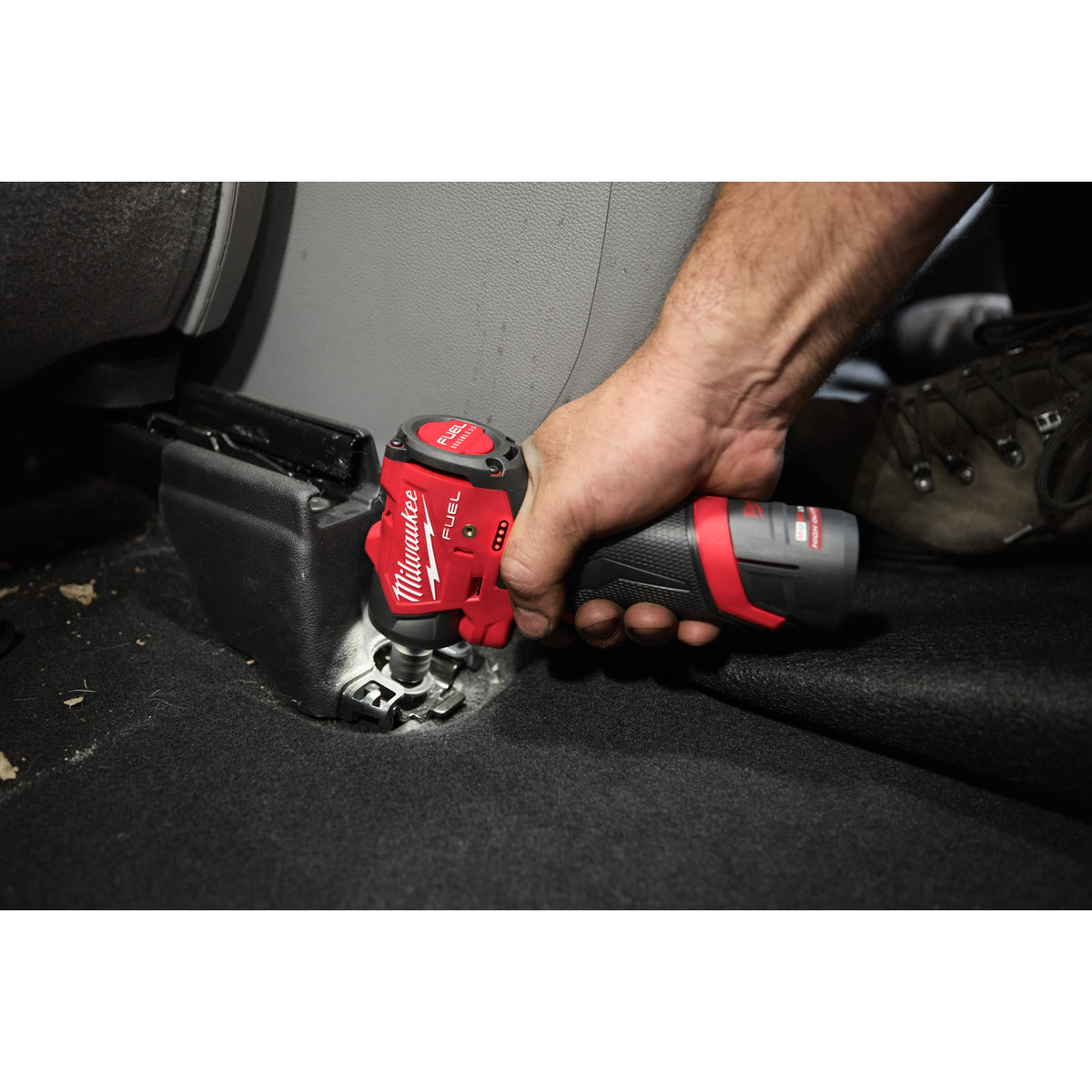 Milwaukee M12 FUEL™ 1/4˝-Akku-Schlagschrauber Vierkant mit Sprengring M12FSCIWF14 - Produktbild 7