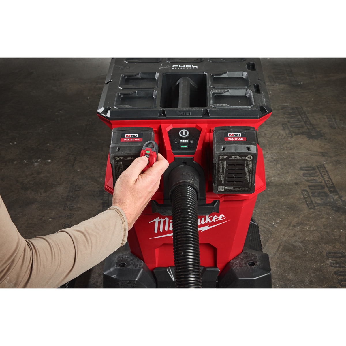 Milwaukee M18 FUEL™ 2 x 18 V Akku-L-Klasse-Staubsauger 23 L M18F2VC23LG2 - Produktbild 12
