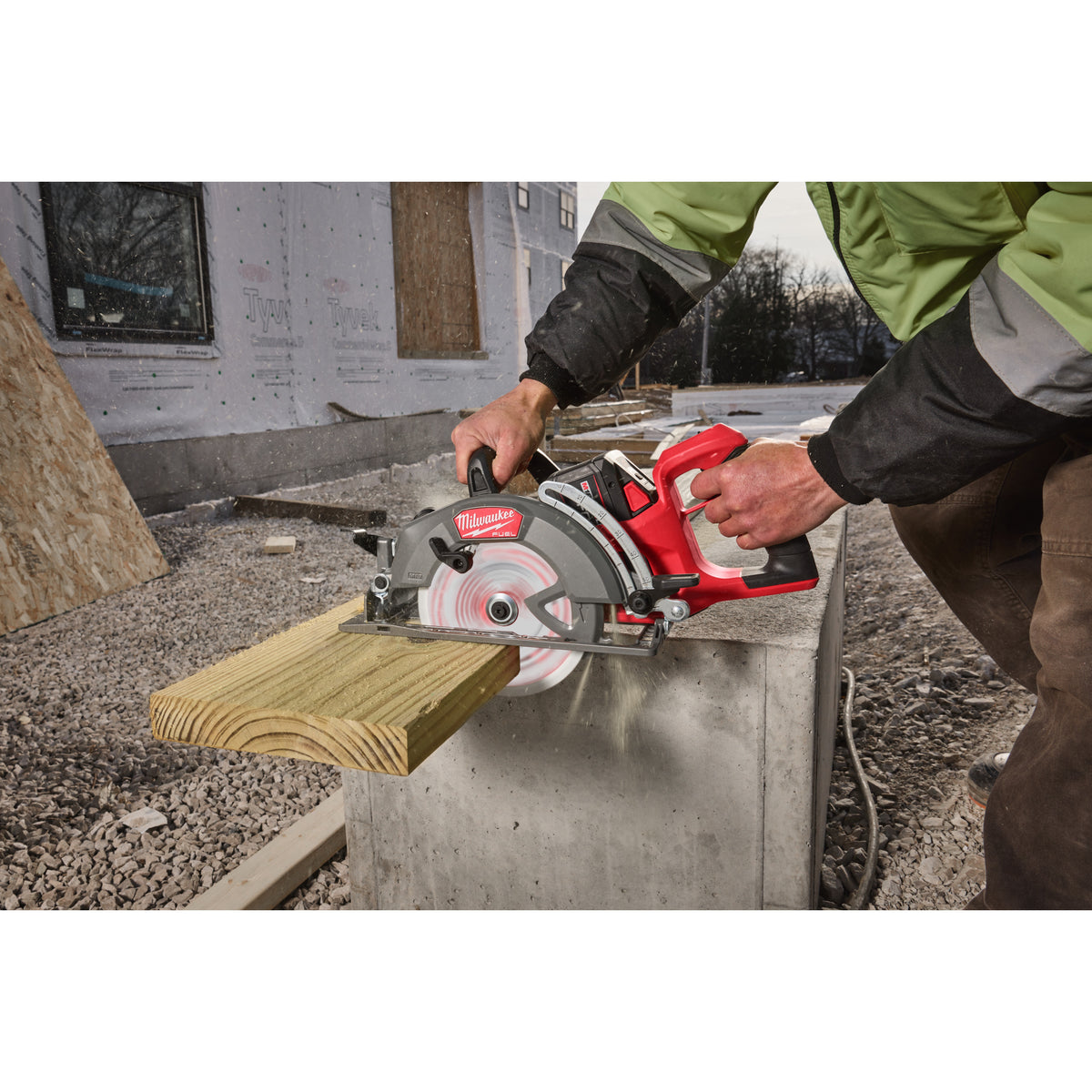 Milwaukee M18 FUEL™ Akku-Handkreissäge M18FCSRH662 - Produktbild 12