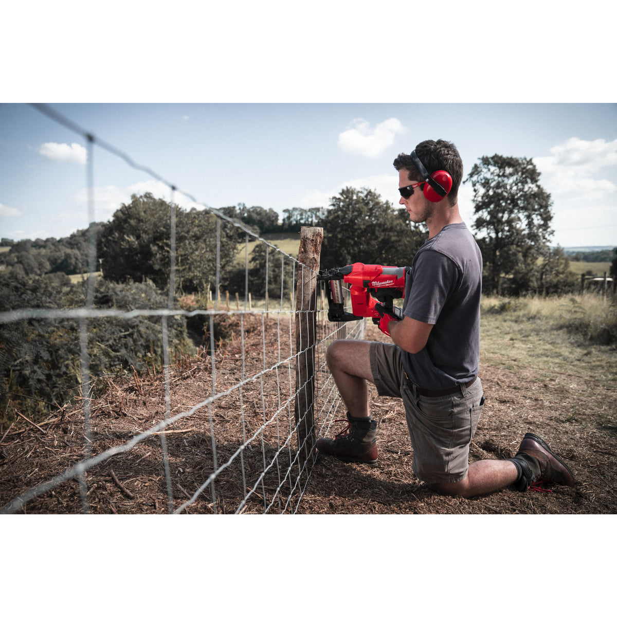 Milwaukee M18 FUEL™ Akku-Klammergerät M18FFUS - Produktbild 12