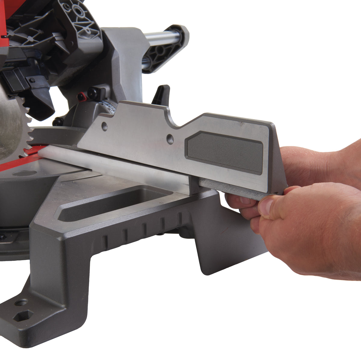 Milwaukee M18 FUEL™ Akku-Kapp- und Gehrungssäge M18FMS190 - Produktbild 9