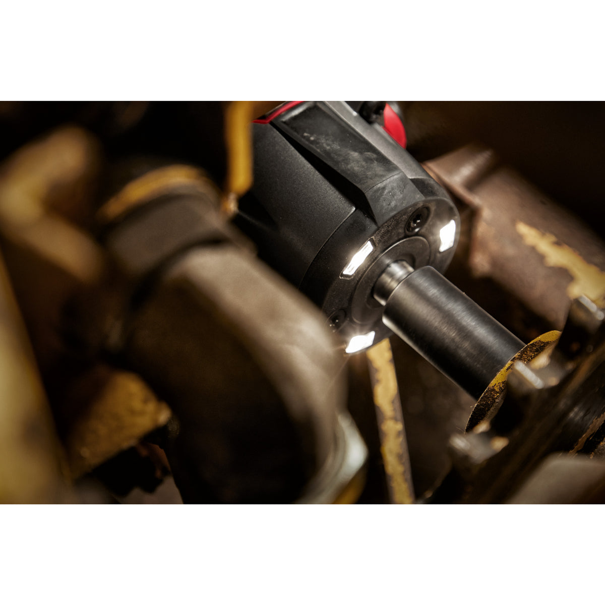 Milwaukee M18 FUEL™ 1/2˝-Akku-Schlagschrauber Vierkant mit Sprengring M18FMTIW2F12 - Produktbild 5