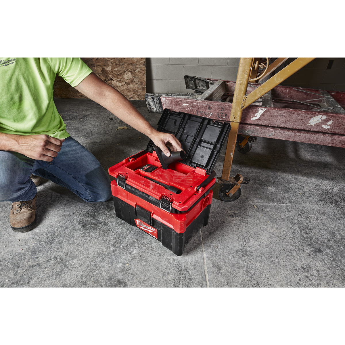 Milwaukee M18 FUEL™ Akku-Packout-Nass/Trockensauger M18FPOVCL - Produktbild 8