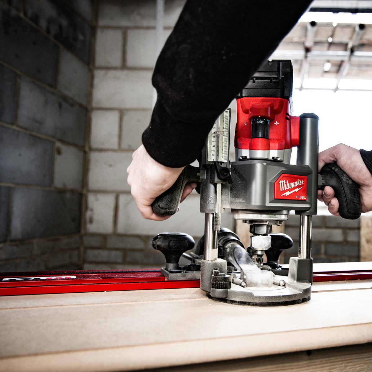 Milwaukee M18 FUEL™ Akku-Oberfräse 12 mm M18FR12 - Produktbild 6