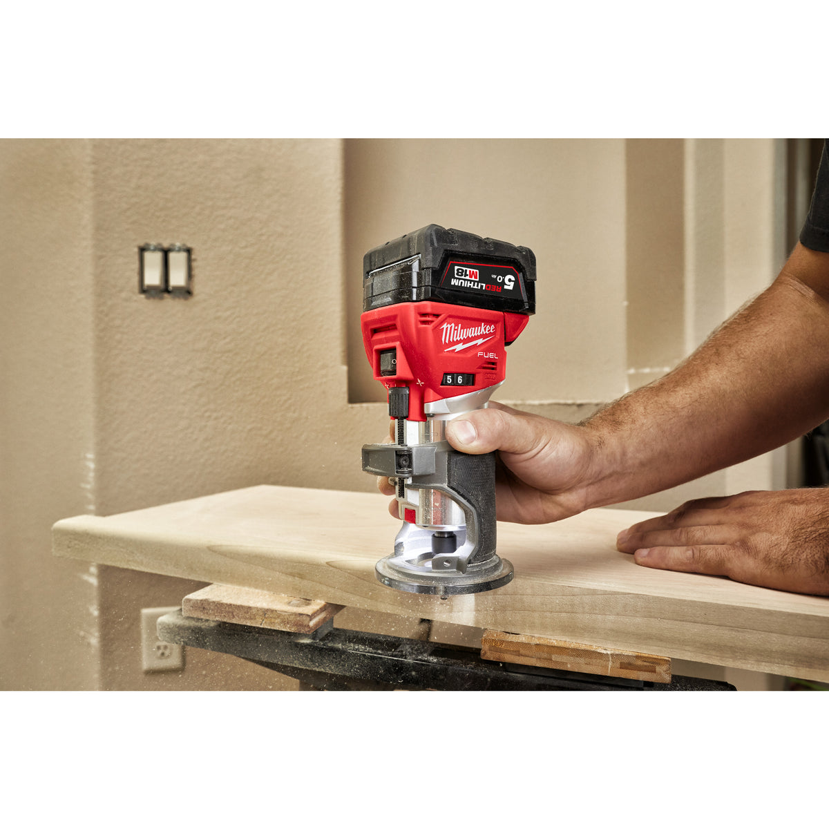 Milwaukee M18 FUEL™ Akku-Kantenfräse M18FTR8 - Produktbild 12