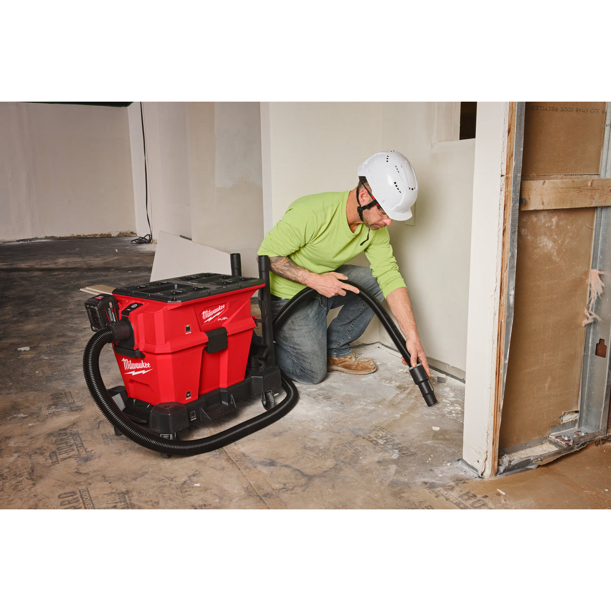Milwaukee M18 FUEL™ Akku-L-Klasse-Staubsauger 23 L M18FVC23L - Produktbild 7