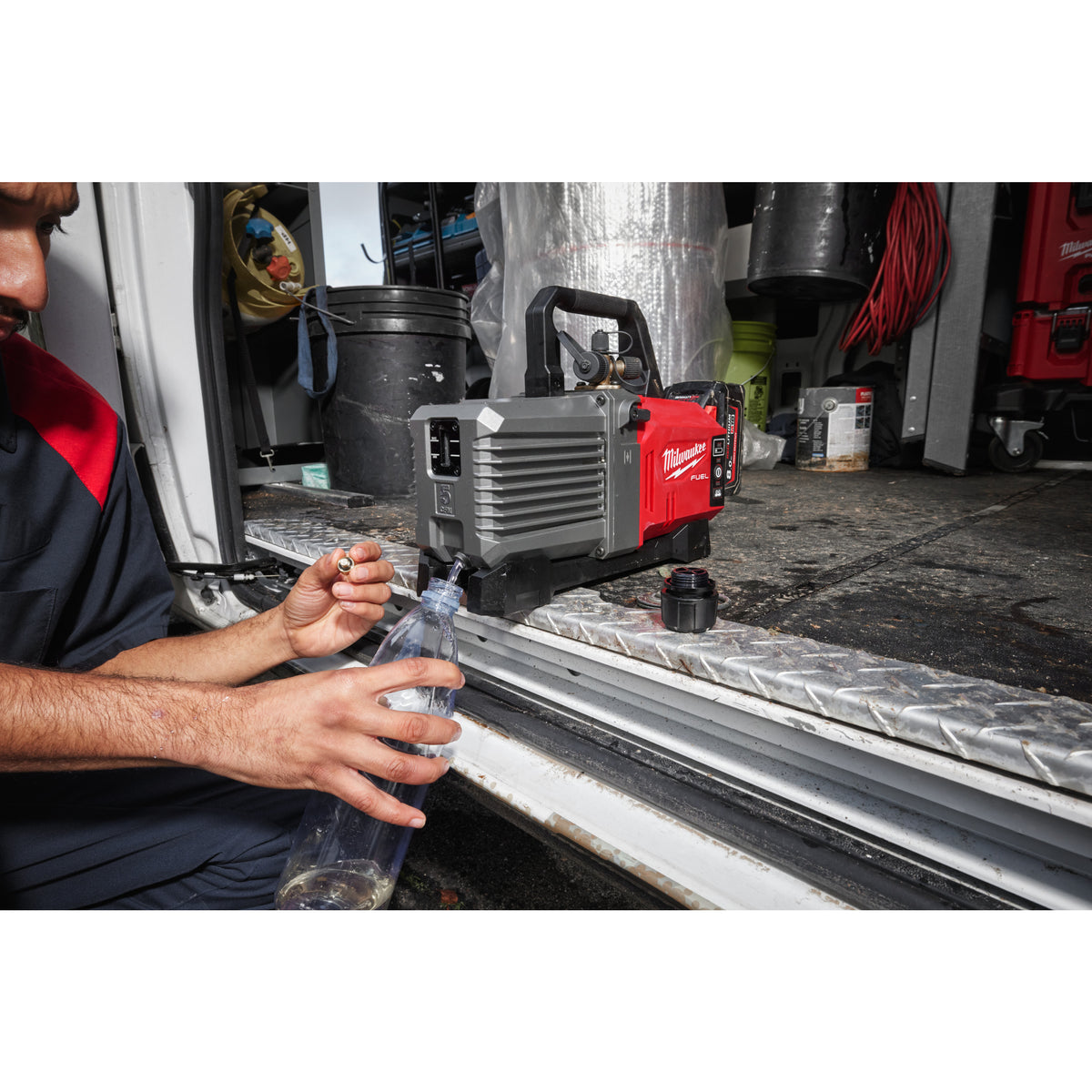 Milwaukee M18 FUEL™ Akku-Vakuum Pumpe M18FVP5 - Produktbild 11