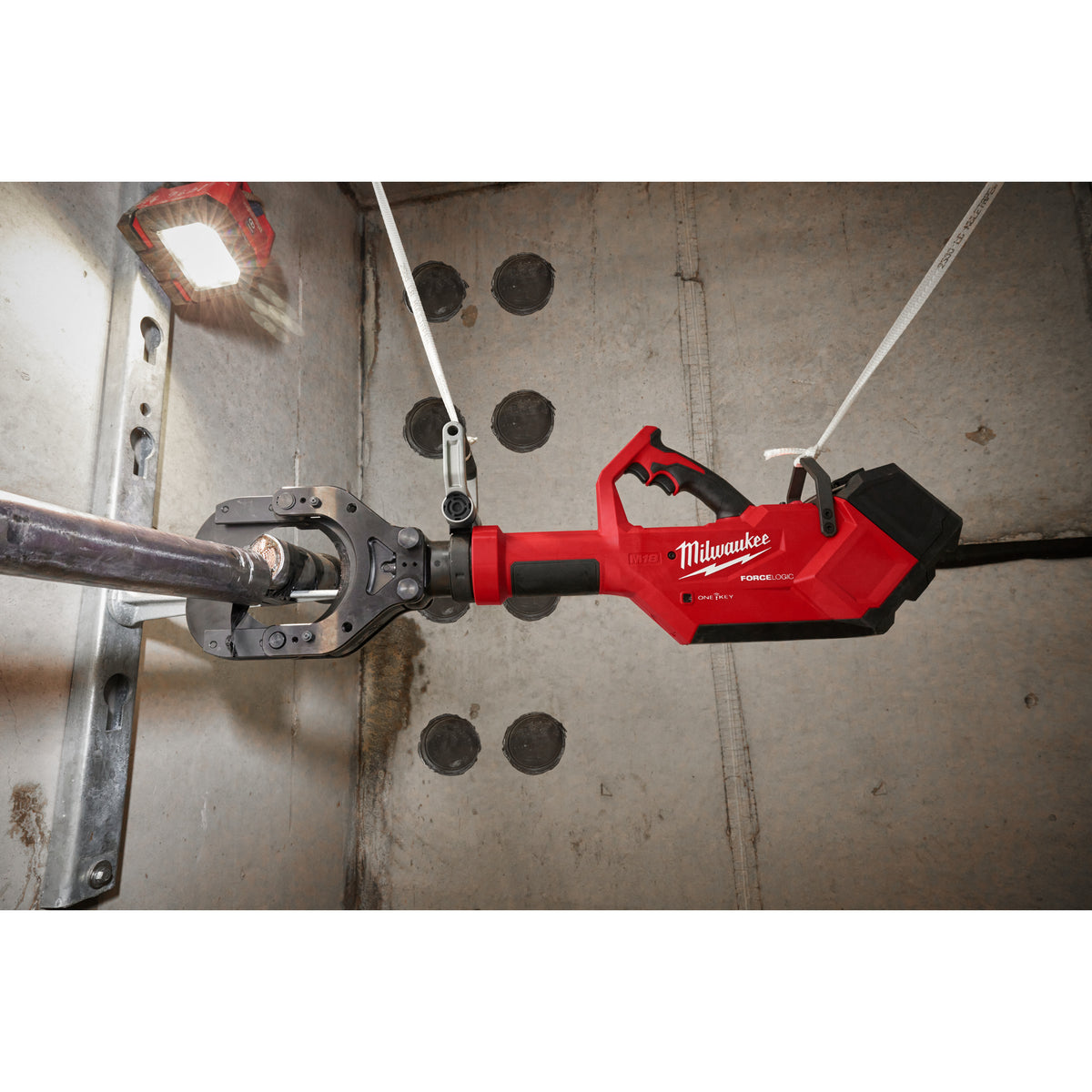 Milwaukee M18™ FORCE LOGIC™ Hydraulischer Akku-Sicherheits-Kabelschneider 125 mm M18HSFC125R - Produktbild 10