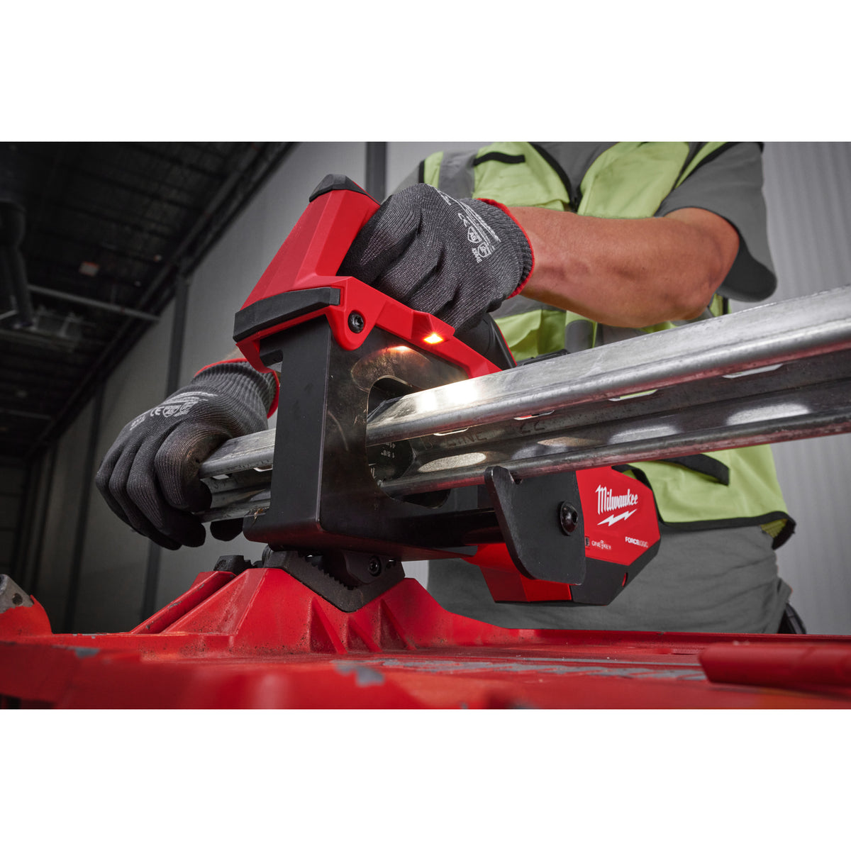 Milwaukee M18™ FORCE LOGIC™ Akku-Profil-Schneider M18STSO - Produktbild 12