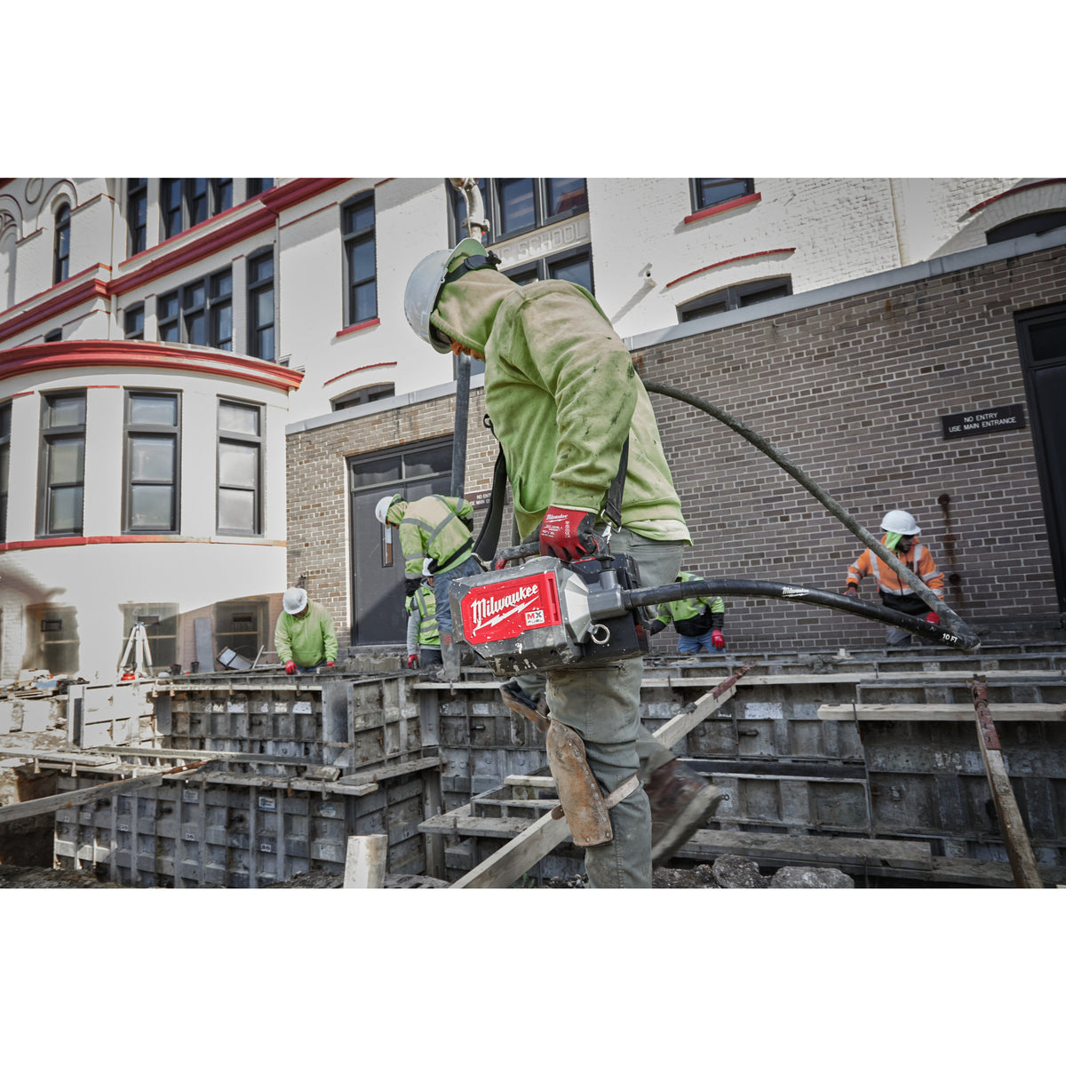 Milwaukee MX FUEL™ Akku-Betonverdichter MXFCVBCKIT - Produktbild 5
