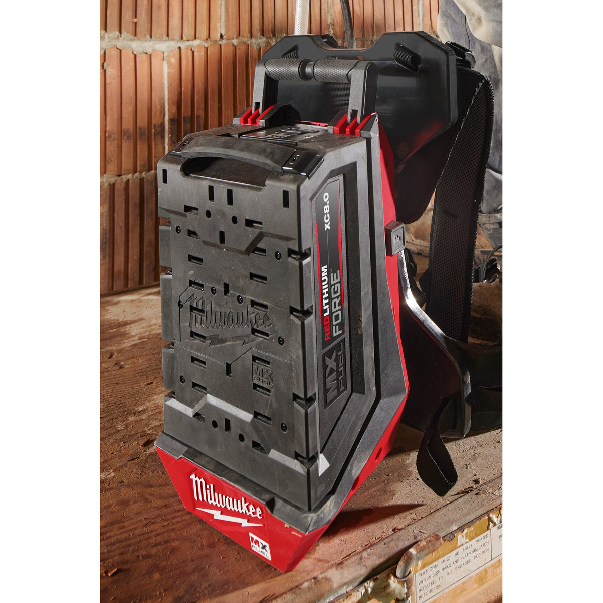 Milwaukee MX FUEL™ Rückentragbarer Akku-Adapter MXFPBE - Produktbild 5