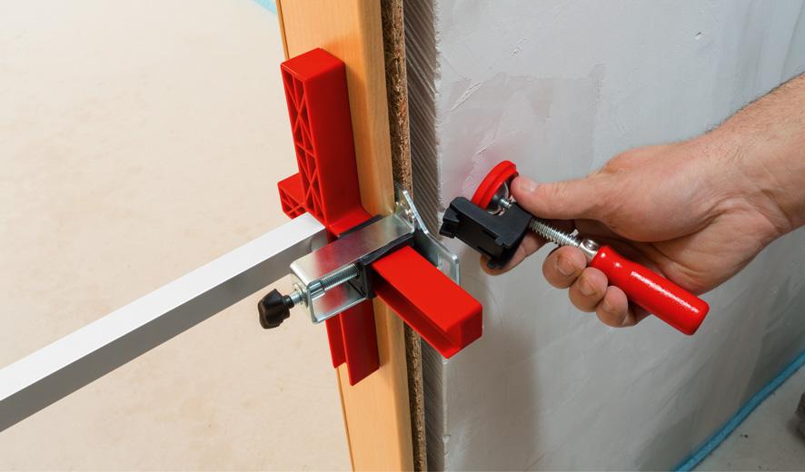 TU_work_man_door_detail__c75