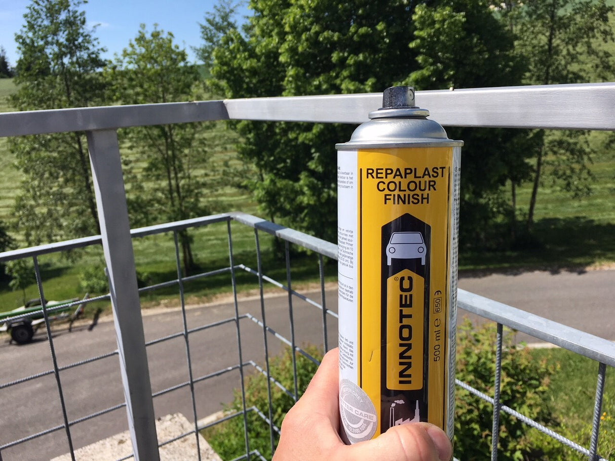 Innotec plastic and chassis paint "Repaplast Colour Finish Better Care"