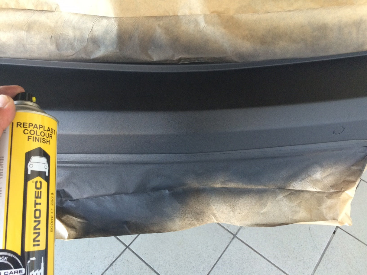 Innotec plastic and chassis paint "Repaplast Colour Finish Better Care"